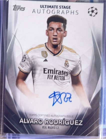 2023-24 Topps UEFA Club Competitions Ultimate Stage Autographs Álvaro Rodríguez — front