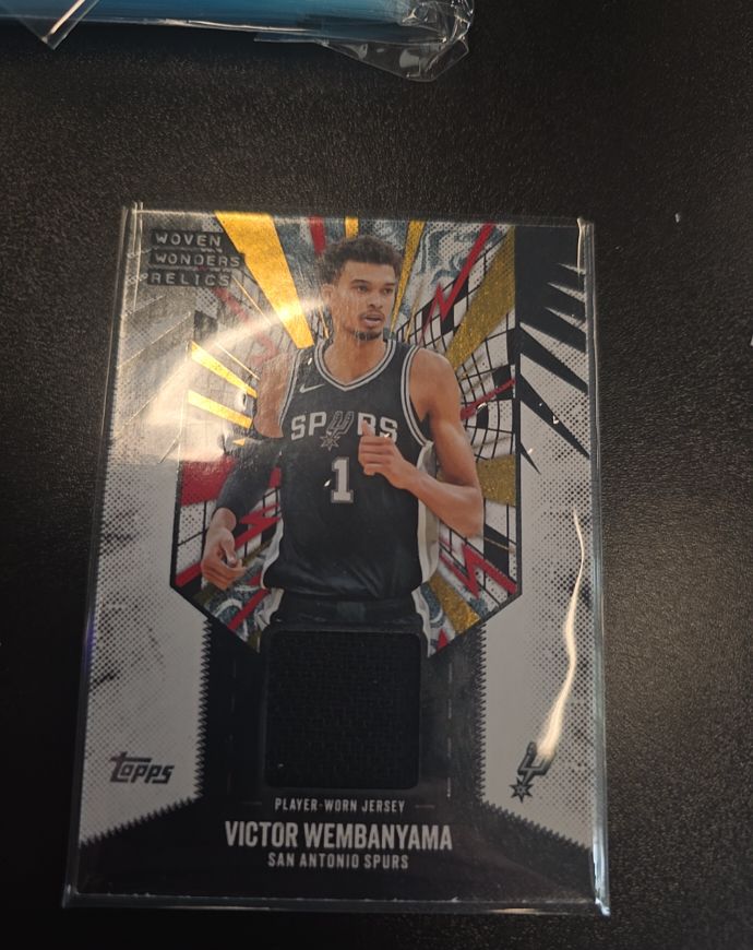2025-26 Topps Woven Wonders Relics #WW-VW Victor Wembanyama — front