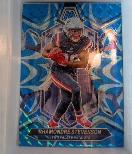 2024 Panini Mosaic #149 Rhamondre Stevenson Reactive Blue Mosaic Prizm — front