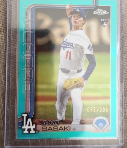 2025 Topps Chrome #217 Roki Sasaki — front