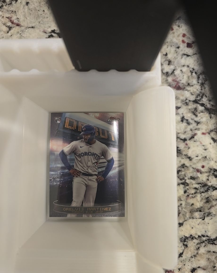 2025 Topps Finest #D-14 Orelvis Martinez — front