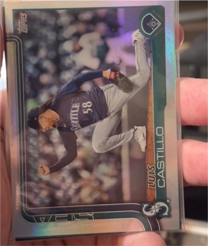 2025 Topps Chrome #69 Luis Castillo — front