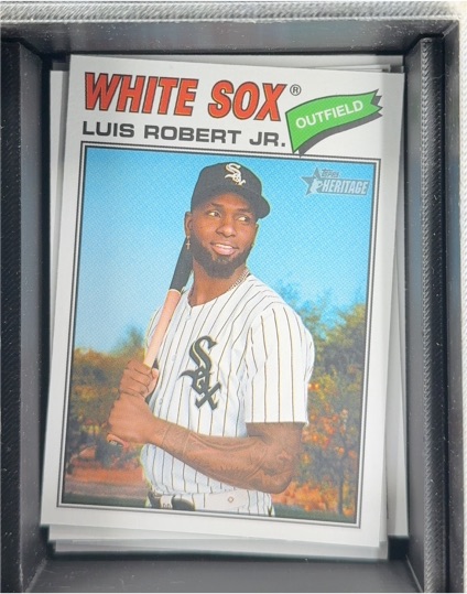 2026 Topps Heritage #166 Luis Robert Jr. — front