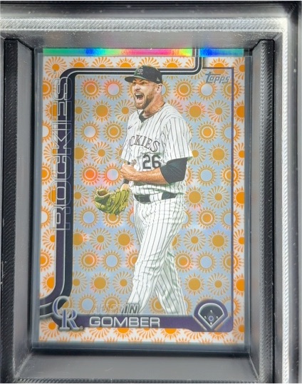 2025 Topps Series 2 #640 Austin Gomber Holiday Sun Parallel — front