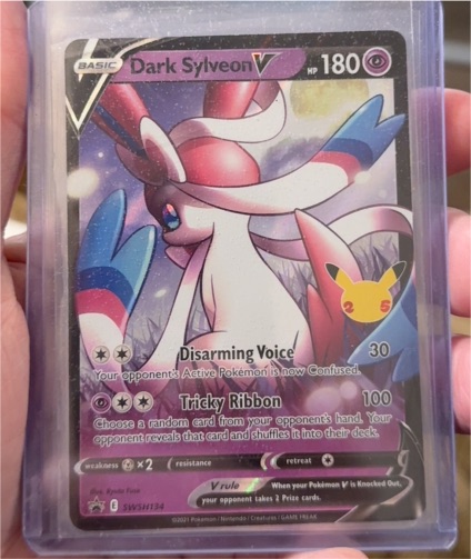2021 Pokémon SWSH134 Dark Sylveon V — front