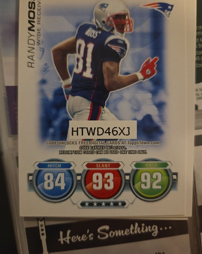 2010 Topps Attax #NNO Randy Moss Code Cards — front