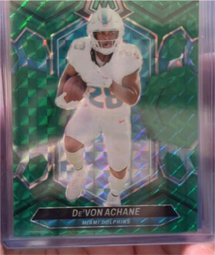 2024 Panini Mosaic #135 De'Von Achane Green Mosaic Prizm — front