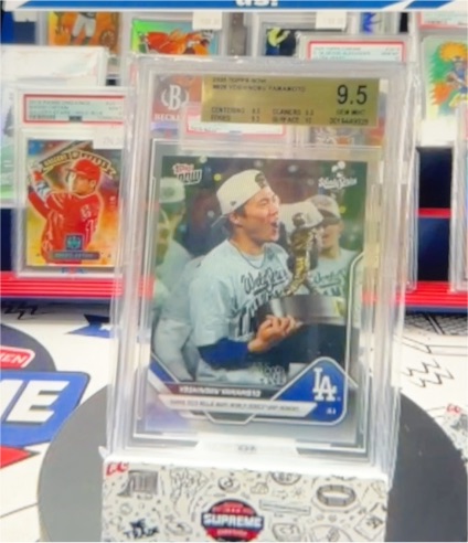 2025 Topps Now #926 Yoshinobu Yamamoto World Series MVP Honors — front