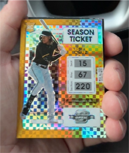 2022 Panini Chronicles Contenders Optic Season Ticket Gold Checker Prizm #3 Oneil Cruz RC — front