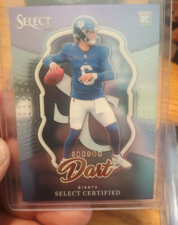 2025 Panini Select #17 Jaxson Dart Select Certified Rookie — front