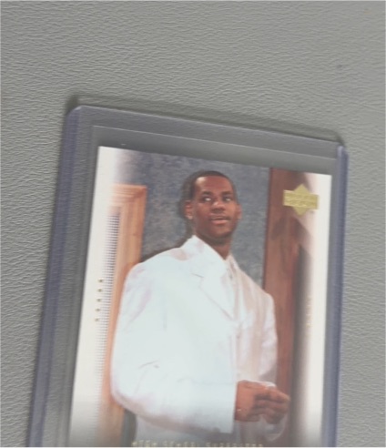 2003 Upper Deck #7 LeBron James Rookie Card — front