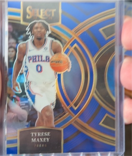 2023-24 Panini Select #244 Tyrese Maxey Courtside Blue — front