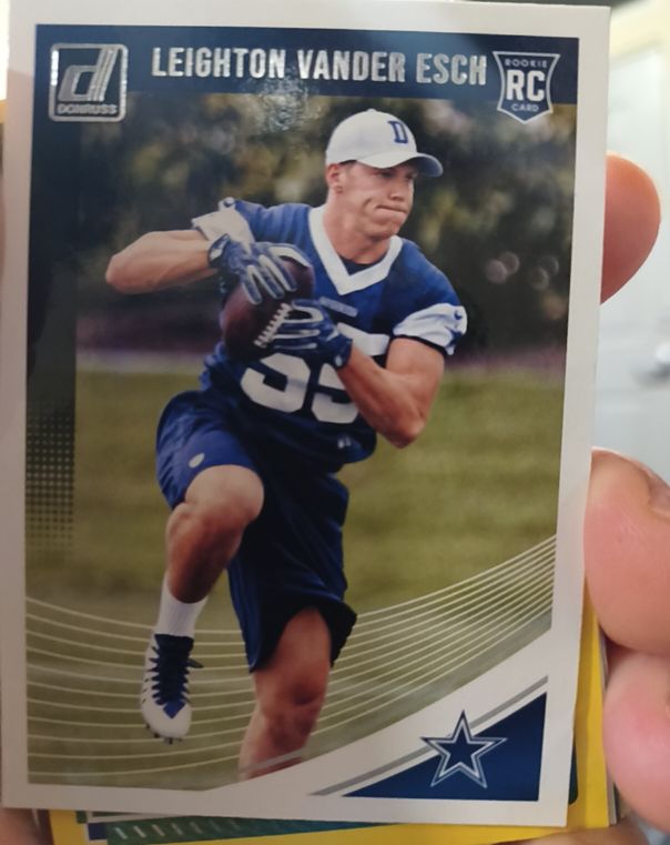 2018 Panini Donruss #360 Leighton Vander Esch — front