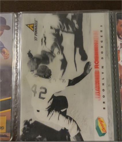 1997 Pinnacle Denny's Holograms #29 Jackie Robinson — front