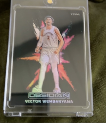 2024-25 Panini Obsidian #8 Victor Wembanyama — front