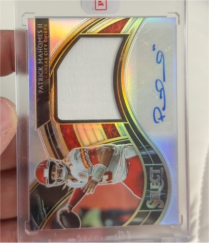 2020 Panini Select Patrick Mahomes II Material Sparks Prizm #89 /99 — front