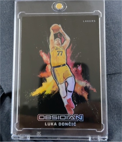 2024-25 Panini Obsidian #12 Luka Dončić Hotspot — front