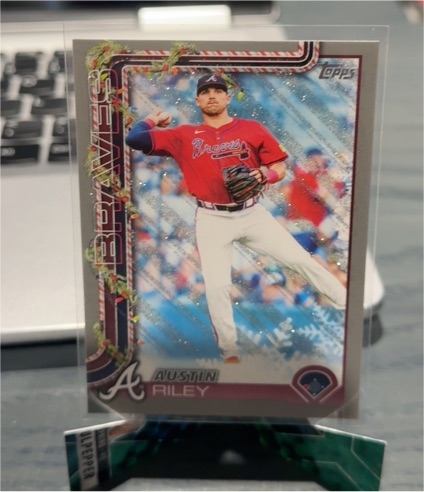 2025 Topps Holiday #H86 Austin Riley — front