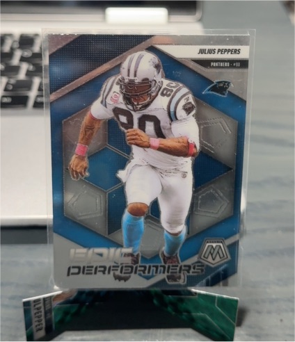 2025 Panini Mosaic #19 Julius Peppers Epic Performers — front