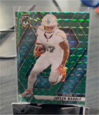 2025 Panini Mosaic #155 Jaylen Waddle Green Mosaic Prizm Miami Dolphins — front