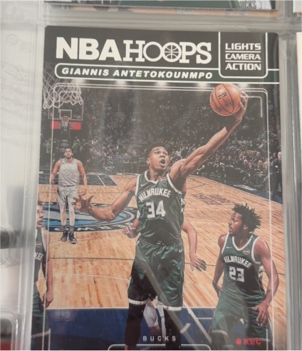 2018-19 Panini NBA Hoops Lights Camera Action #LCA-4 Giannis Antetokounmpo — front