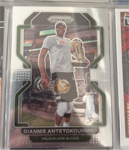 2021-22 Panini Prizm #1 Giannis Antetokounmpo — front