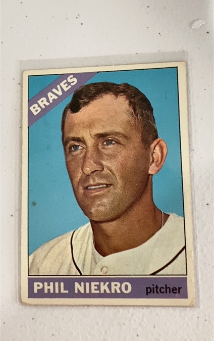 1966 Topps #28 Phil Niekro — front