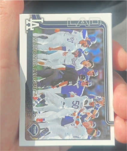 2025 Topps Series 1 #302 Los Angeles Dodgers Team Card — front