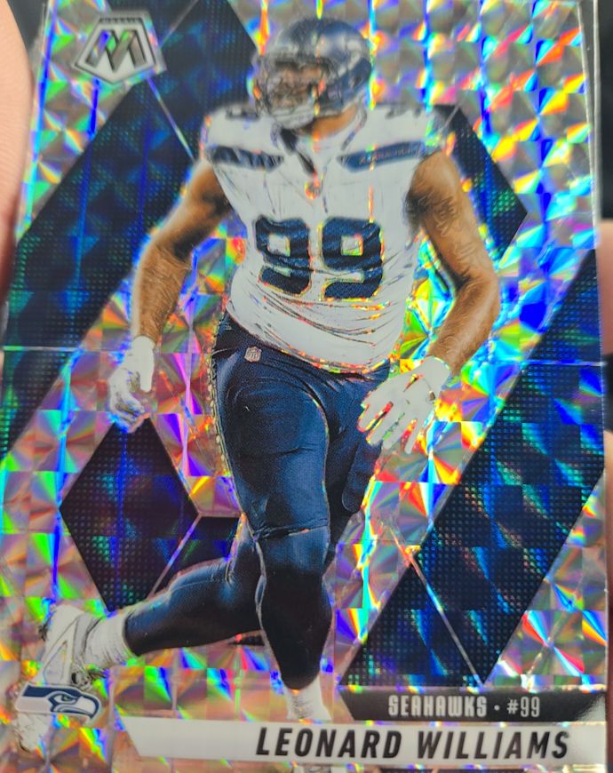2025 Panini Mosaic #61 Leonard Williams — front