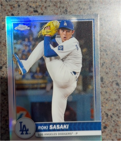 2026 Topps Chrome #41 Roki Sasaki — front
