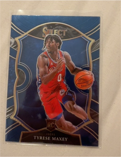 2020-21 Panini Select #81 Tyrese Maxey Blue Concourse Rookie Card — front