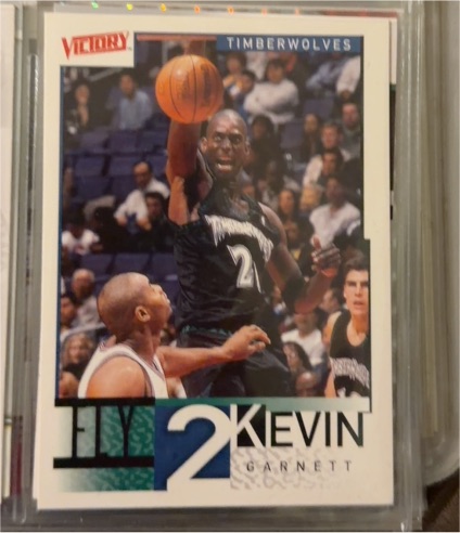 2000-01 Upper Deck Victory Fly 2 #327 Kevin Garnett — front