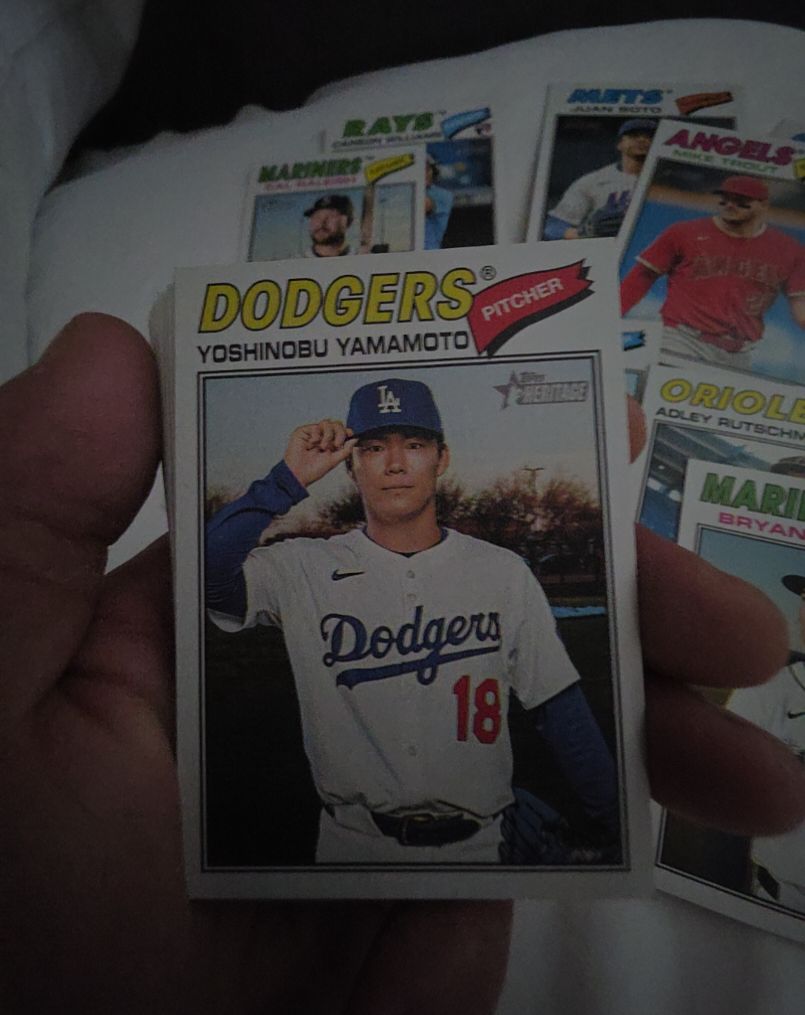 2026 Topps Heritage #371 Yoshinobu Yamamoto Los Angeles Dodgers — front