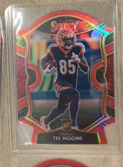 2020 Panini Select Concourse Red Prizm Die-Cut #60 Tee Higgins Rookie — front
