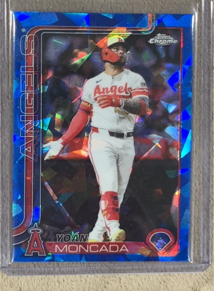 2025 Topps Chrome Update Sapphire Edition #USC22 Yoán Moncada — front