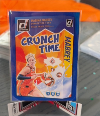 2025 Panini Donruss WNBA #13 Marina Mabrey Crunch Time — front