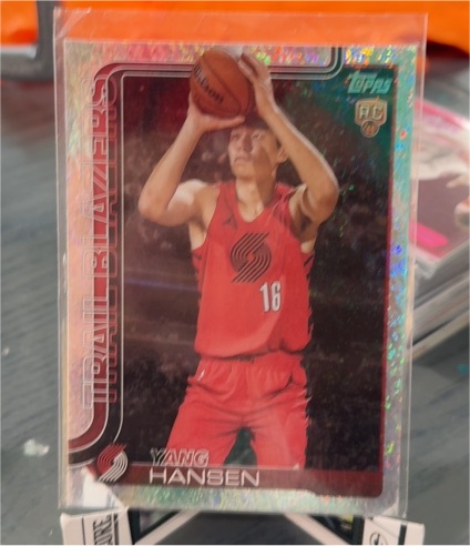 2025 Topps #216 Yang Hansen — front
