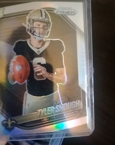 2025 Panini Prizm #327 Tyler Shough — front