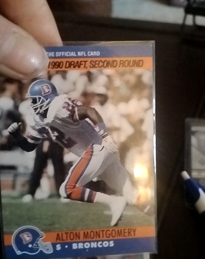 1990 Pro Set #721 Alton Montgomery — front