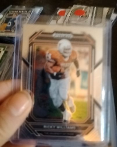 2023 Panini Prizm #305 Bijan Robinson — front