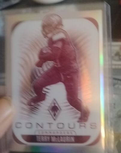 2025 Panini Phoenix Contours #32 Terry McLaurin — front