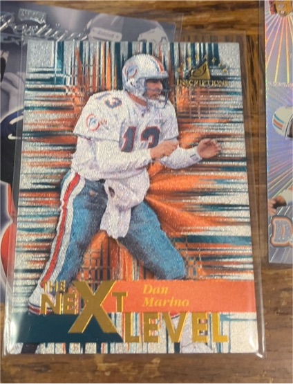 1997 Pinnacle Inscriptions The Next Level #40 Dan Marino — front