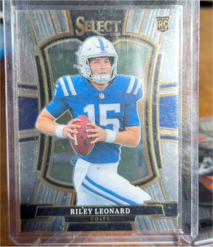 2025 Panini Select #133 Riley Leonard — front