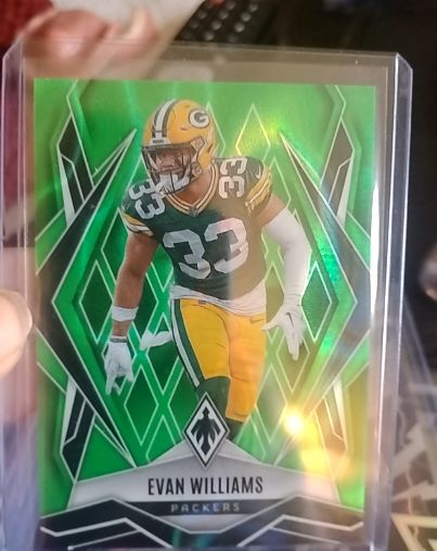 2025 Panini Phoenix #133 Evan Williams — front