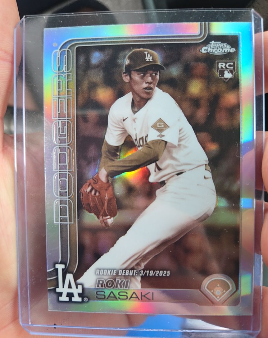 2025 Topps Chrome Update Series #USC73 Roki Sasaki Sepia Refractor Rookie Debut — front