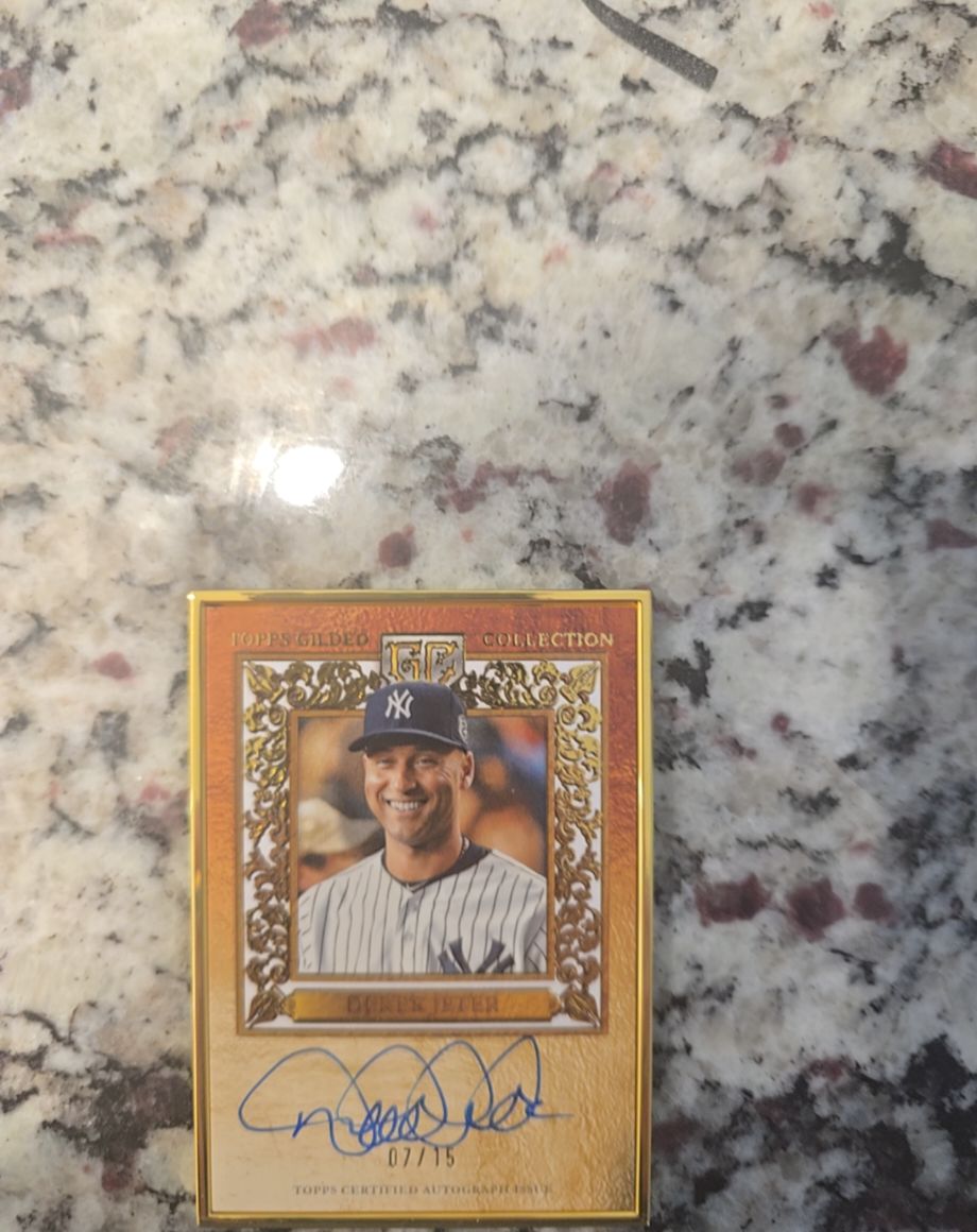 2025 Topps Gilded Collection #07 Derek Jeter — front