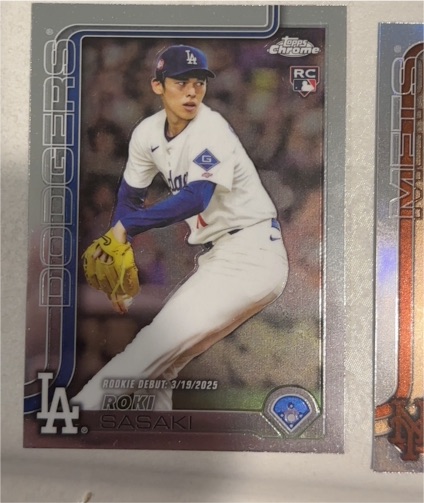 2025 Topps Chrome Update #USC73 Roki Sasaki Rookie Debut — front