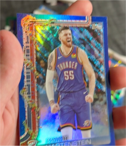 2025-26 Topps Chrome #181 Isaiah Hartenstein — front