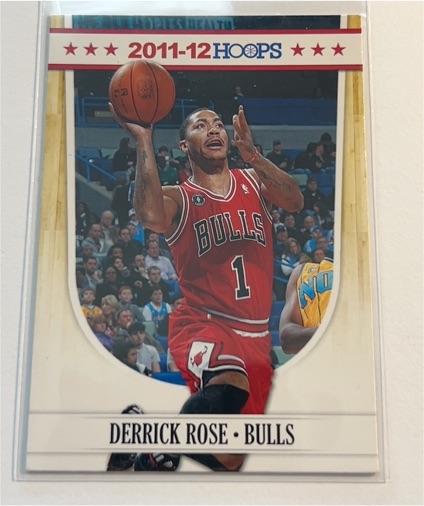 2011-12 Panini NBA Hoops #28 Derrick Rose — front
