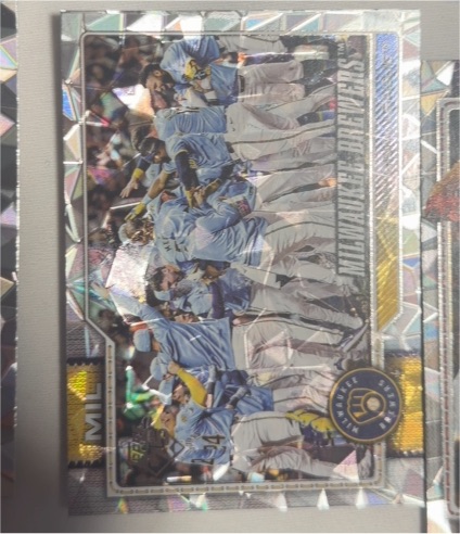 2026 Topps Series 1 #107 Milwaukee Brewers Team Card — front